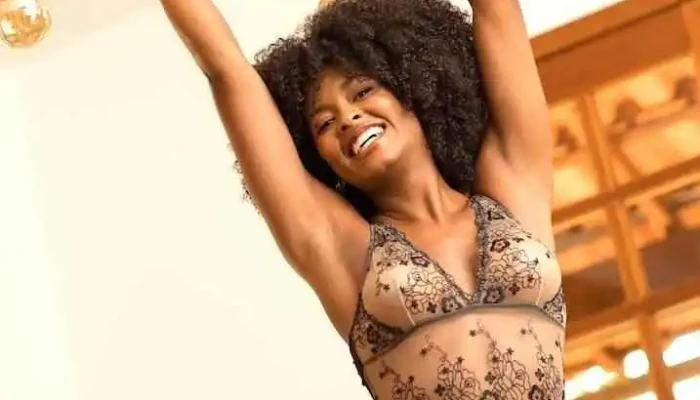 Beautiful Woman Lingerie - Cordeiro
