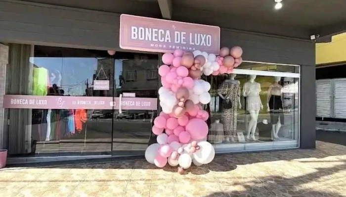 Boneca de Luxo - Seropédica
