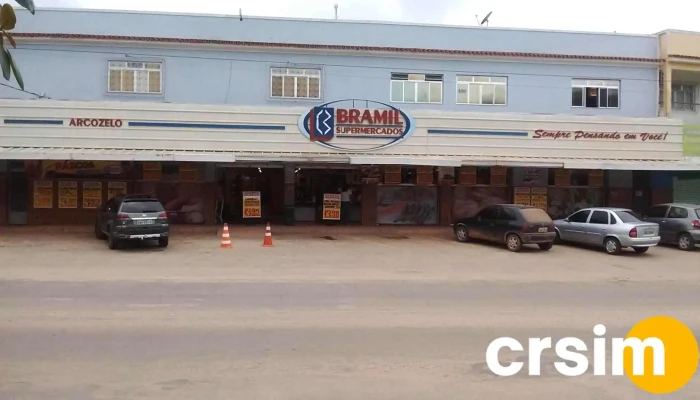 Bramil Supermercados Paty Do Alferes -  Arcozelo Estacionamento - Paty Do Alferes