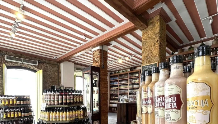 Cachacaria Cana Caiana Loja De Bebidas - Paraty
