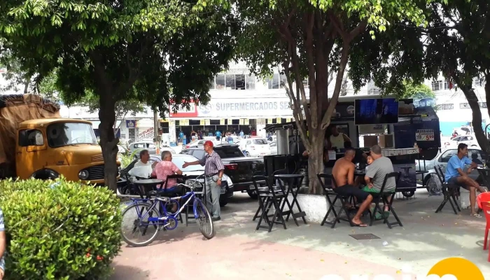 Chopp Dos Gemeos Praca Do Km 49 Seropedica Rj Brasil Tudo - Seropédica