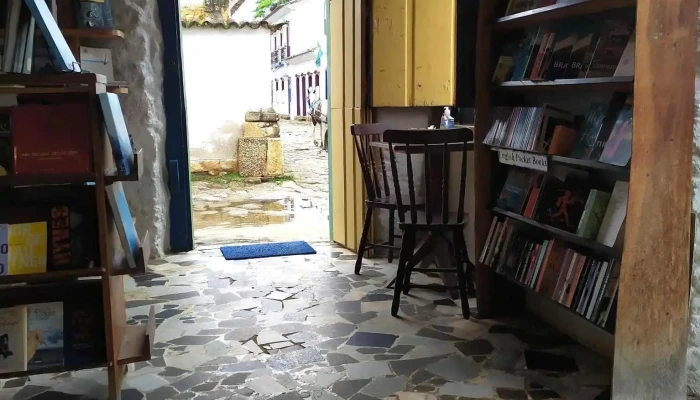 Livraria De Paraty -  Estante - Paraty