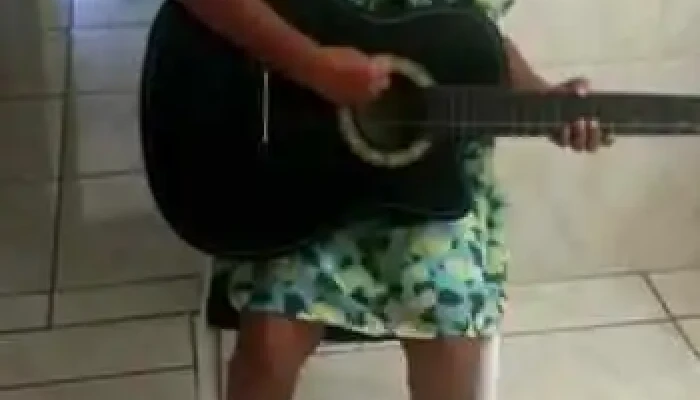 Mercado Do Produtor Do Noroeste Fluminense -  Videos - São José De Ubá