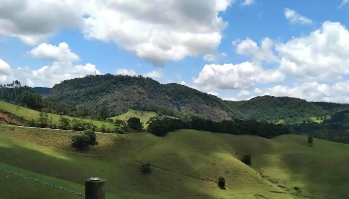 Mirante Vale Encantado -    Estatua Martinho Da Vila Tudo - Duas Barras