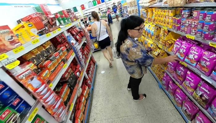 Supermercados Seropedica Km 50 -  Interior - Seropédica